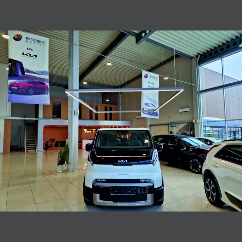 KIA automobilių salonas